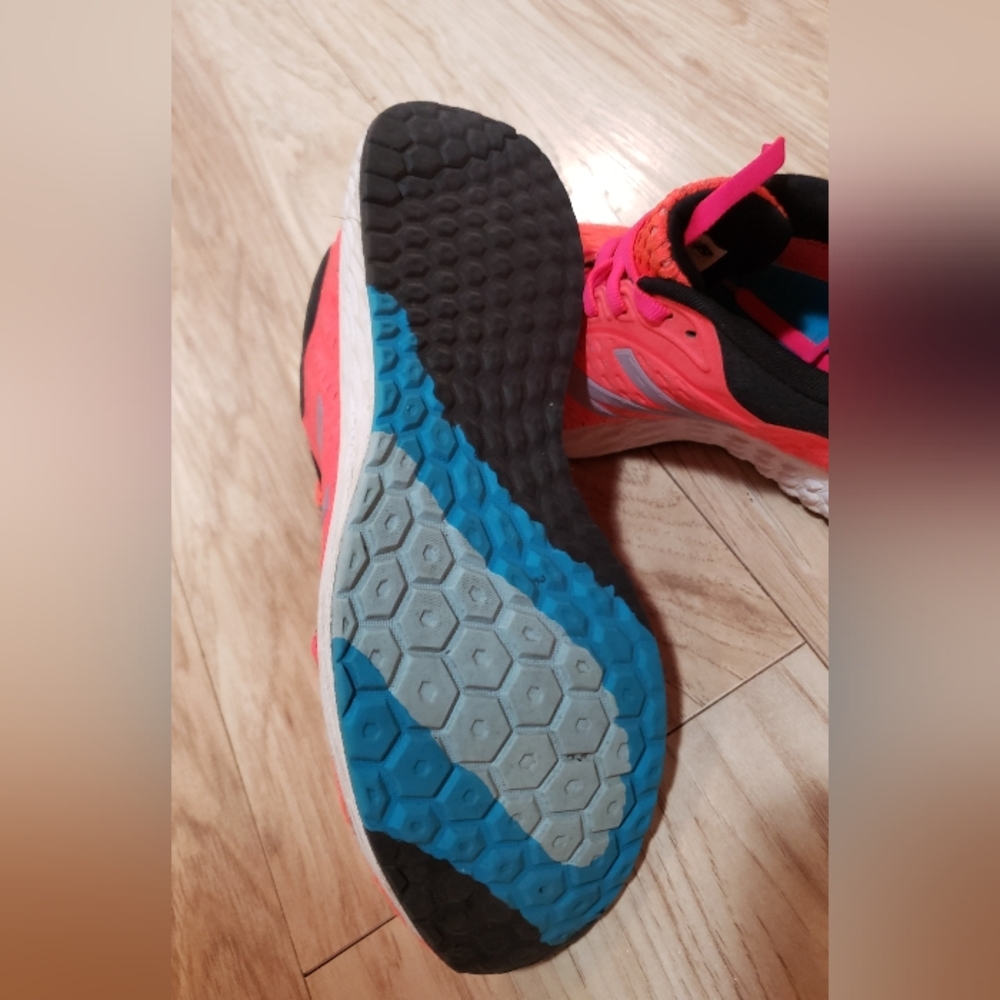 New Balance Zante Women 7.5 Neon Pink Running Shoes,outdoors,trails,hiking,sport - Picture 3 of 3
